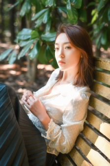 年轻的妻子2020